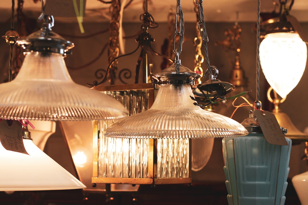 Photo travertine lighting